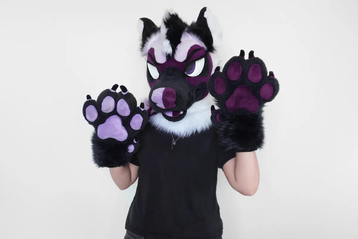 Freyr, a custom fursuit by Chilli Tiger Creations, photo 9 of 16