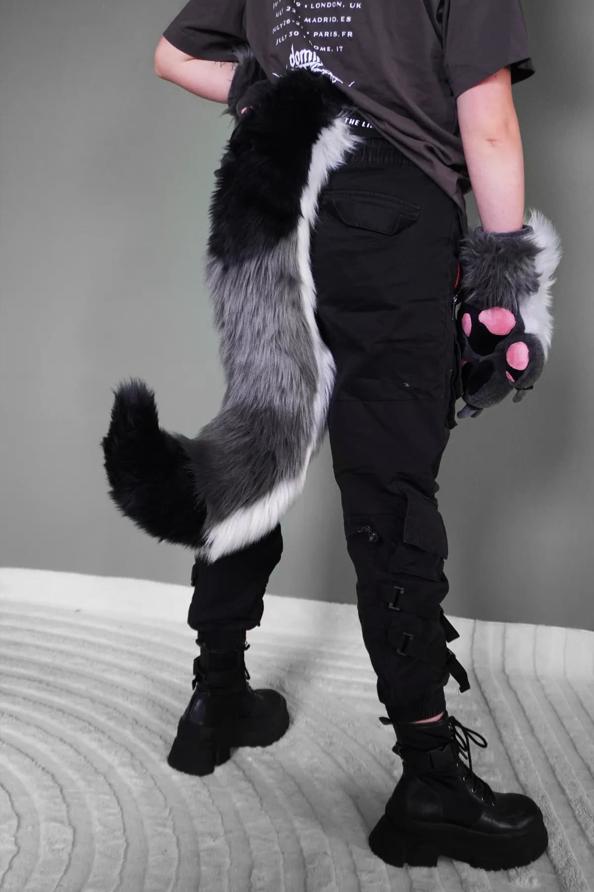 Kuro, a custom fursuit by Chilli Tiger Creations, photo 3 of 15