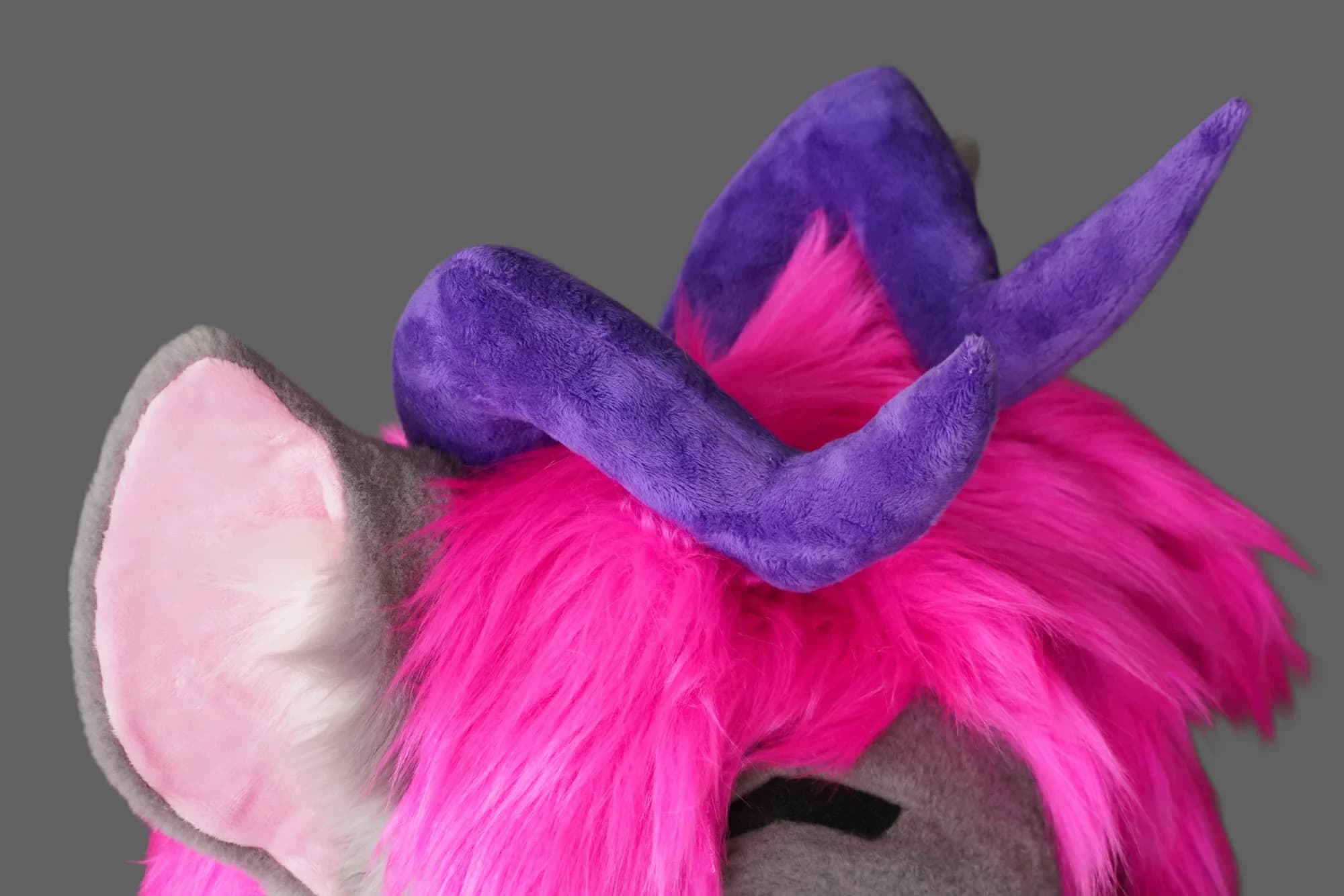 Laya, a custom fursuit by Chilli Tiger Creations, photo 2 of 7